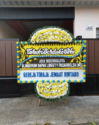 Papan Bunga Duka di Cebongan